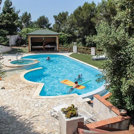 Dans - Grand Bain * كافالير سور مير